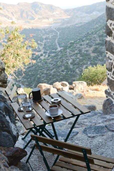 Volcano View Nisyros Βίλα Εμπορειός Εξωτερικό φωτογραφία